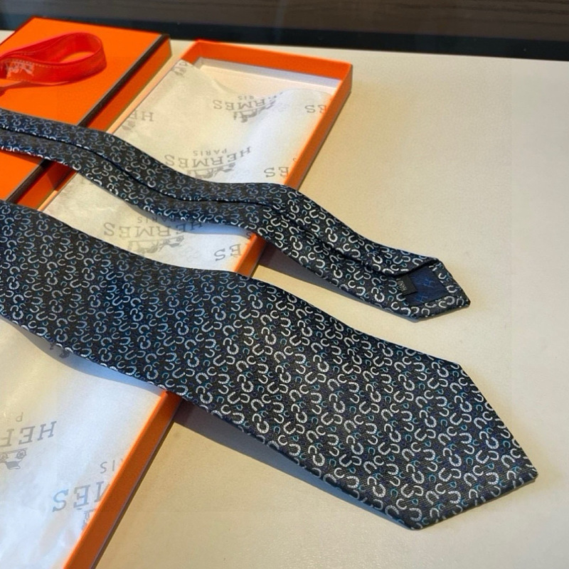 Necktie 461 - 2 · 5