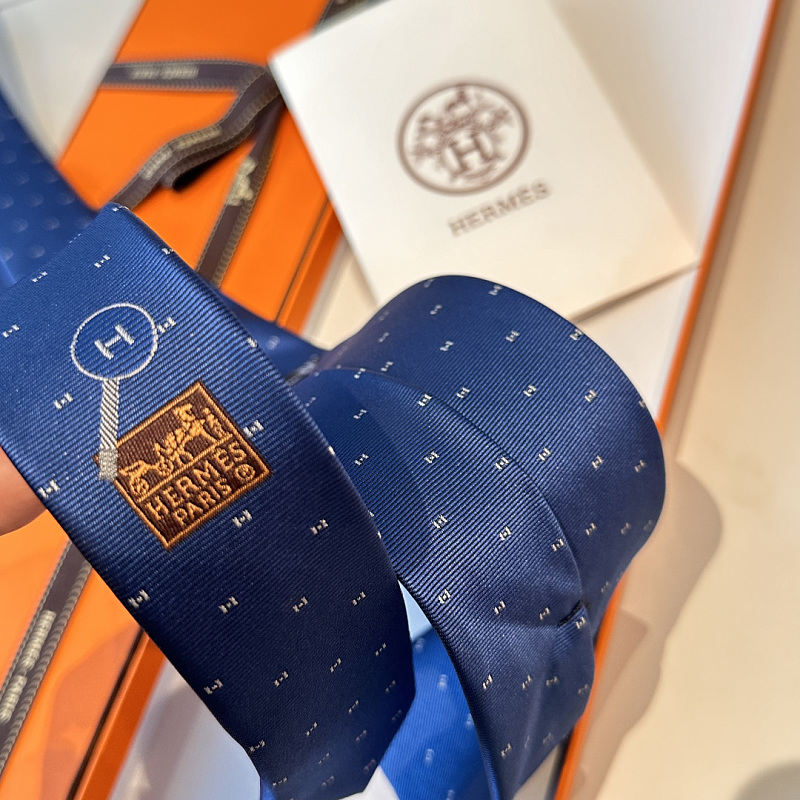 Necktie 398 - 2 · 4