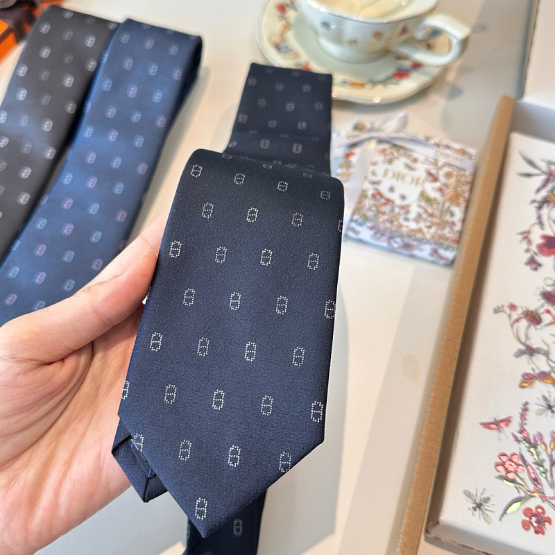 Necktie 298 - 3 · 5
