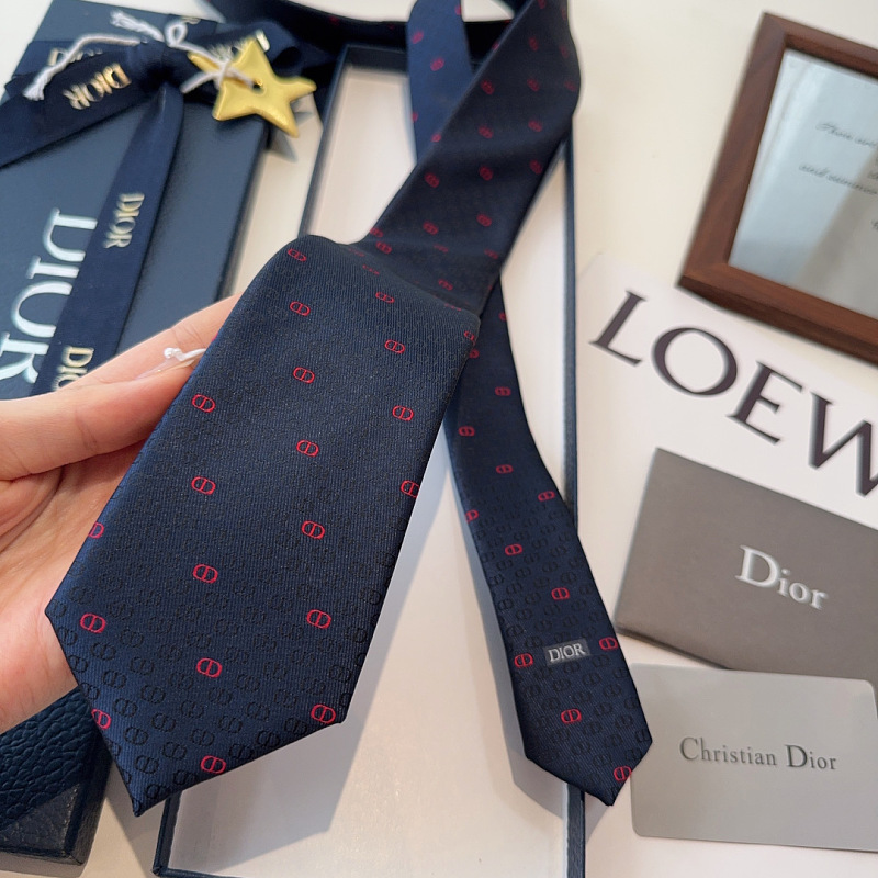 Necktie 348 - 2 · 4