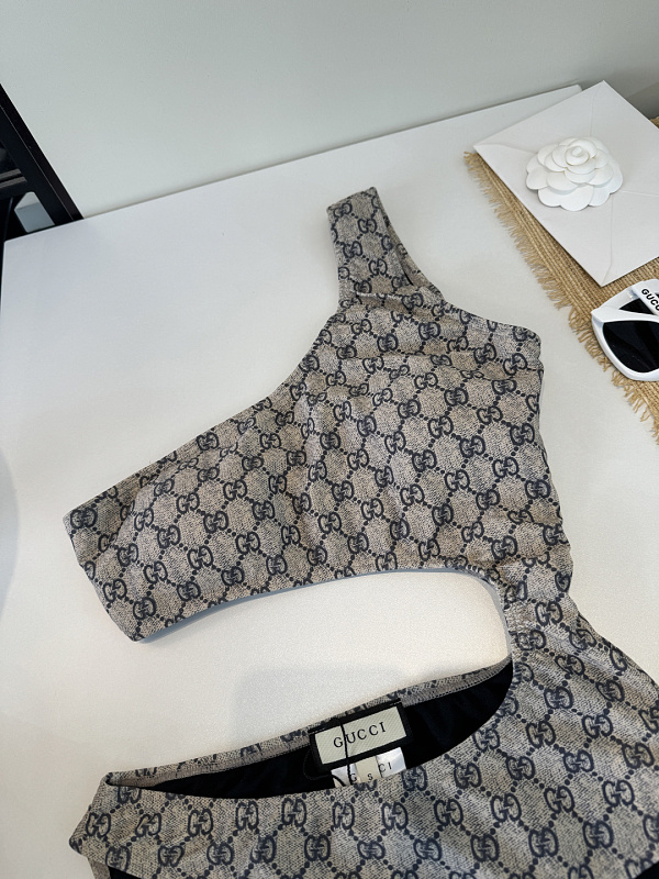 Swimsuit 316 - 5 · 6