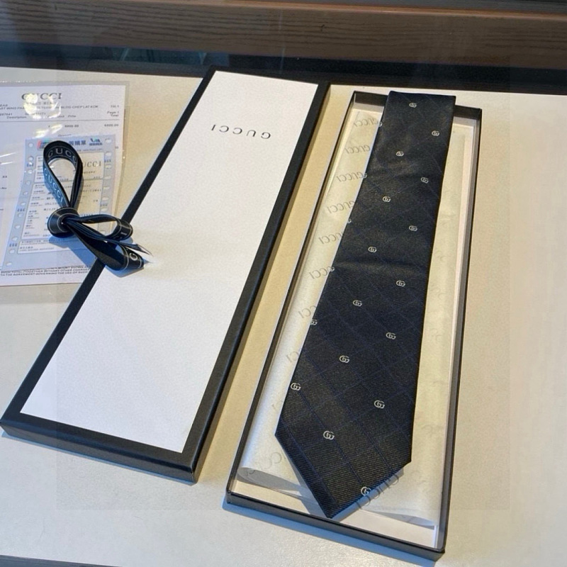 Necktie 435 - 1 8