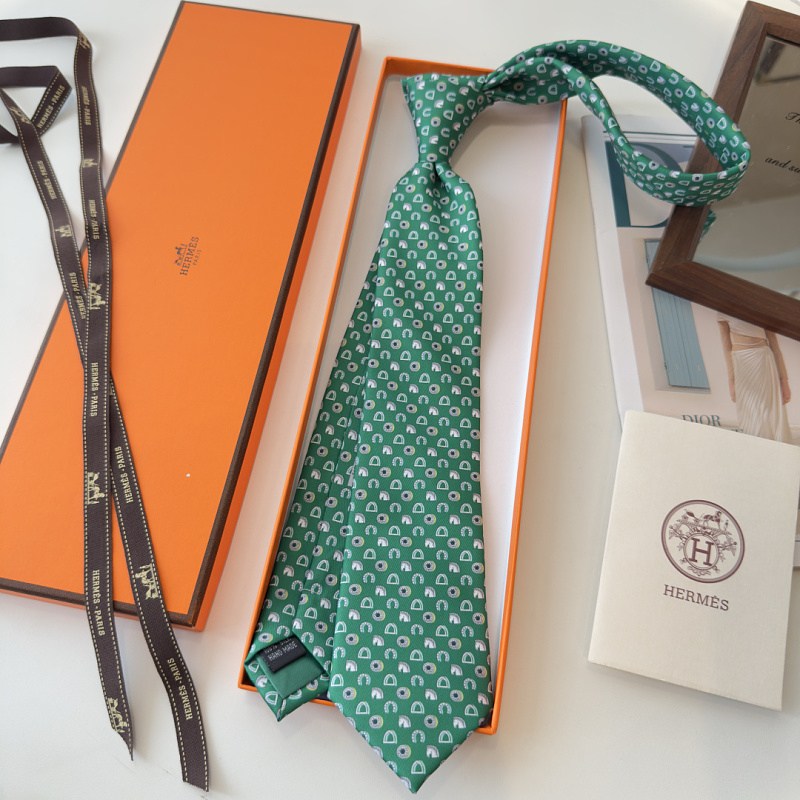 Necktie 443 - 5 · 2