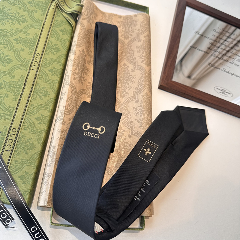 Necktie 446 - 1 · 2