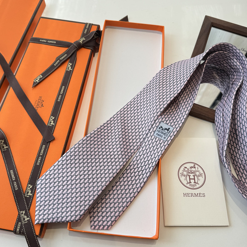 Necktie 447 - 3 · 5