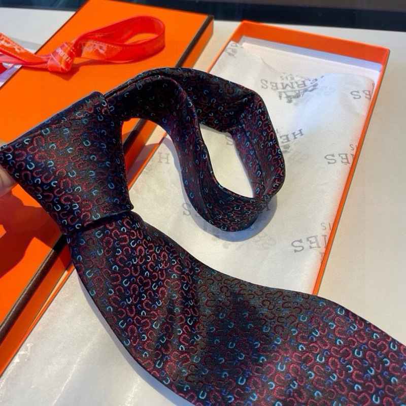 Necktie 461 - 3 · 3