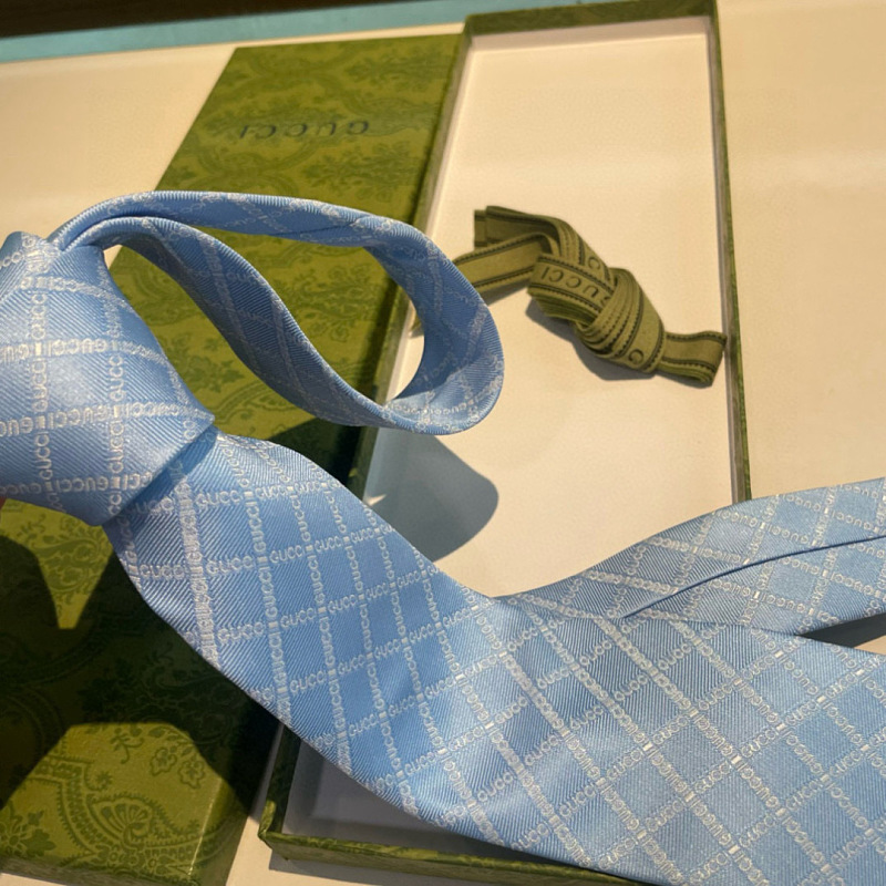Necktie 411 - 2 · 3