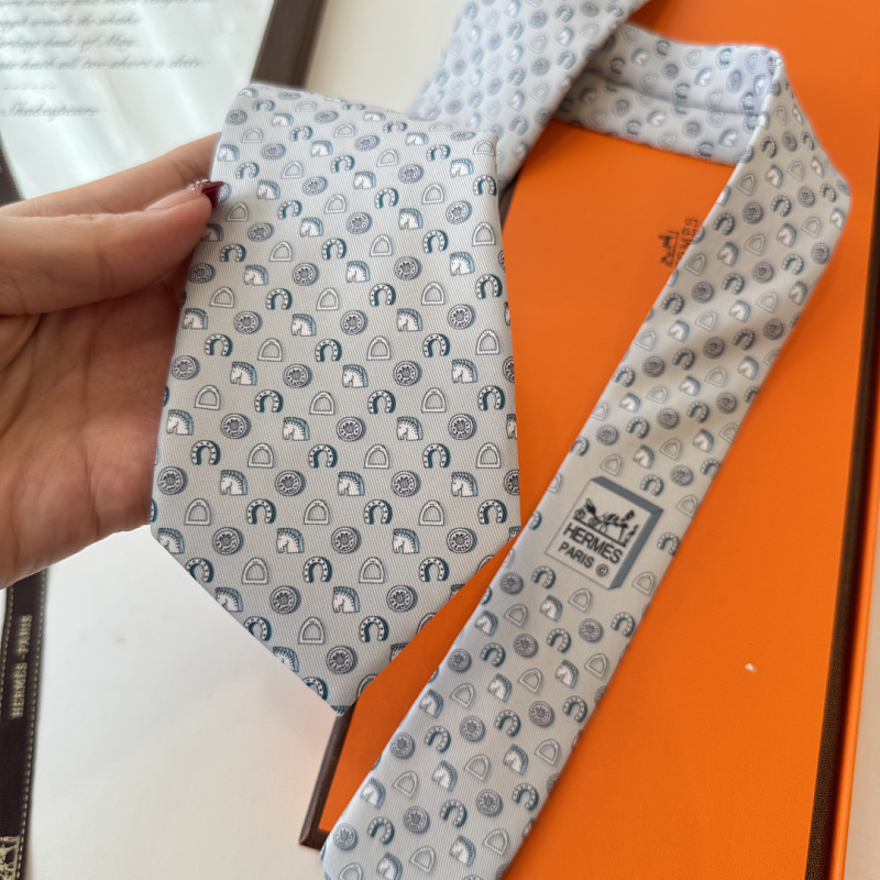 Necktie 443 - 3 · 4