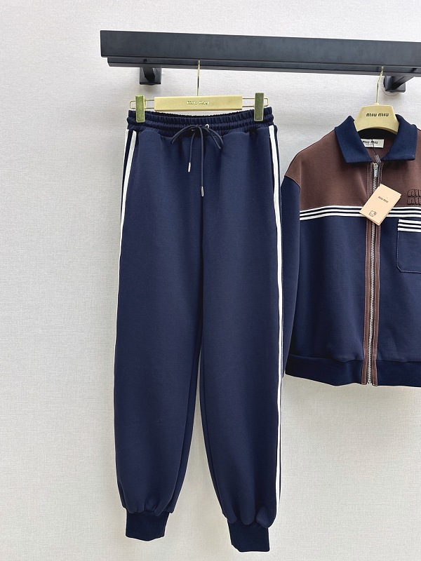 P710 - HM 2546 8