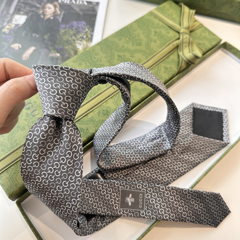 Necktie 428 - 4 · 2
