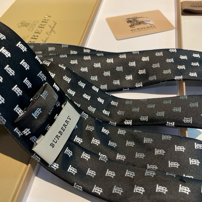 Necktie 369 - 3 · 5