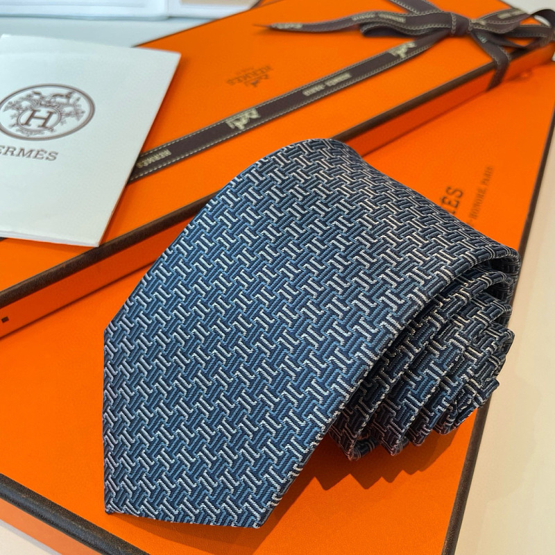 Necktie 311 - 3 · 3