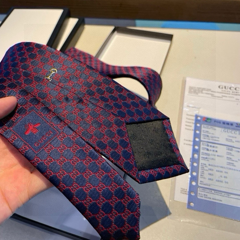 Necktie 350 - 2 · 3