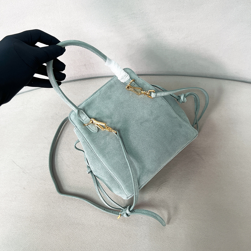 P1500 - 1BA496 · 6
