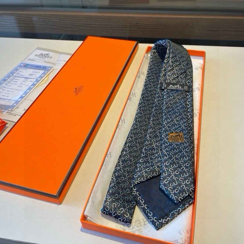 Necktie 461 - 2 · 6