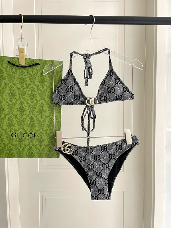 Swimsuit 360 · 6