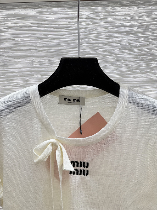 P450 - YT 3696 · 6