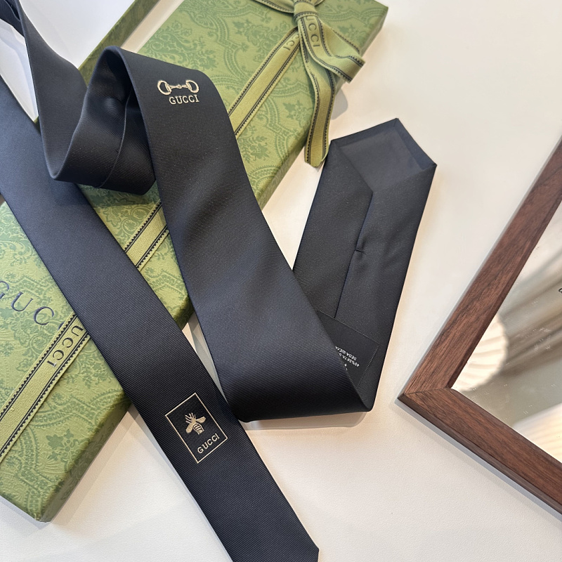 Necktie 446 - 1 · 4