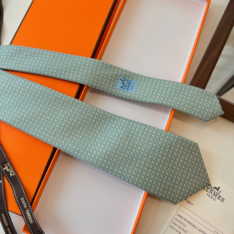Necktie 360 - 3 · 4