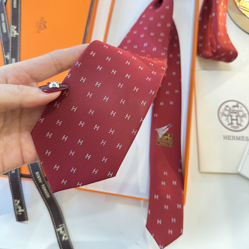 Necktie 448 - 1 · 3