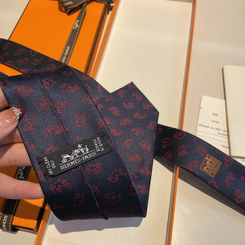 Necktie 323 - 5 · 2