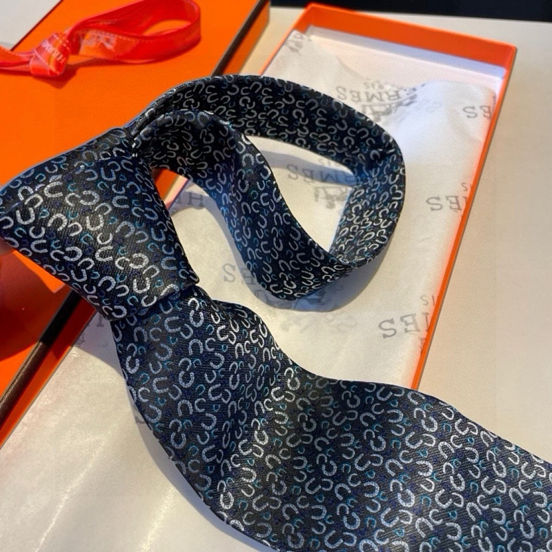 Necktie 461 - 2 · 3