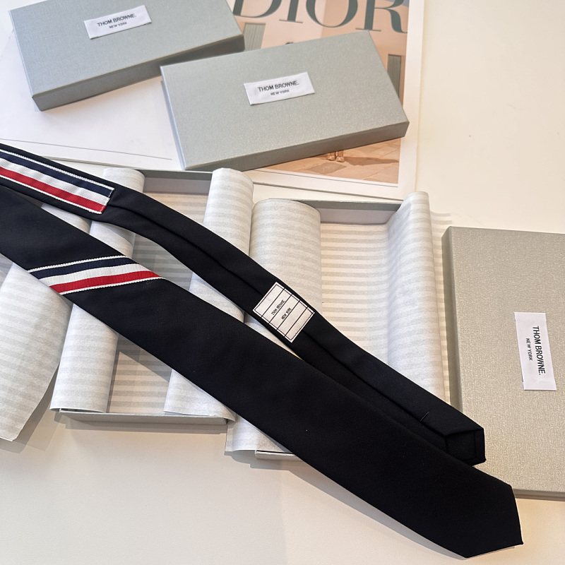 Necktie 451 - 1 · 6