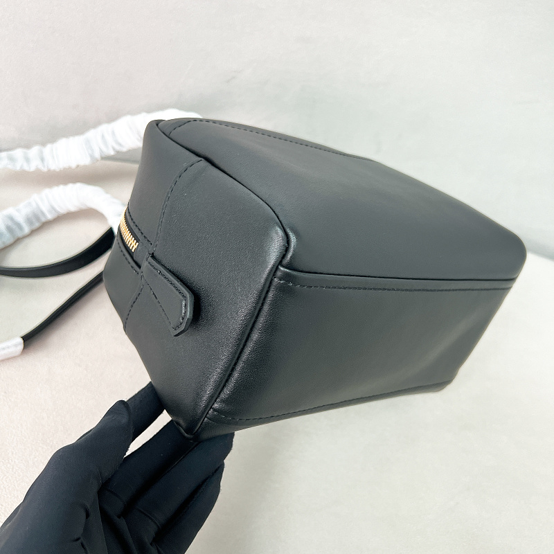 P1500 - 1BB167 · 3