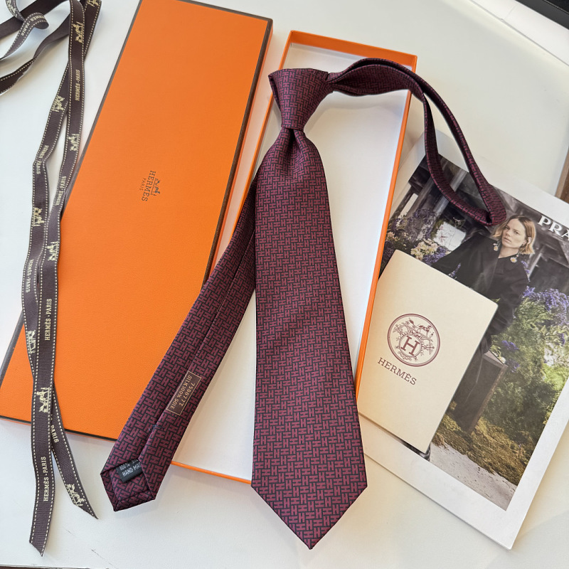 Necktie 329 - 3 · 3