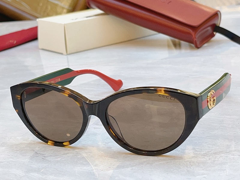 Gucci GG1554S Sunglasses 9