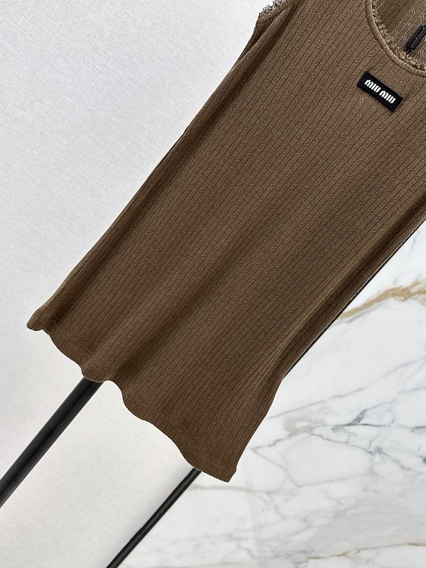 P430 - HM 1076 - 2 · 4