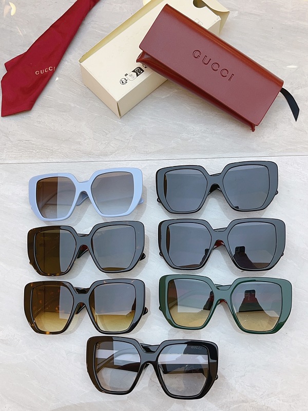GG0956S Sunglasses 10