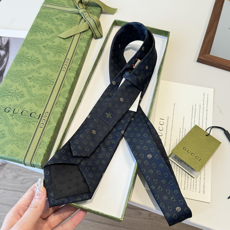 Necktie 423 - 2 · 5