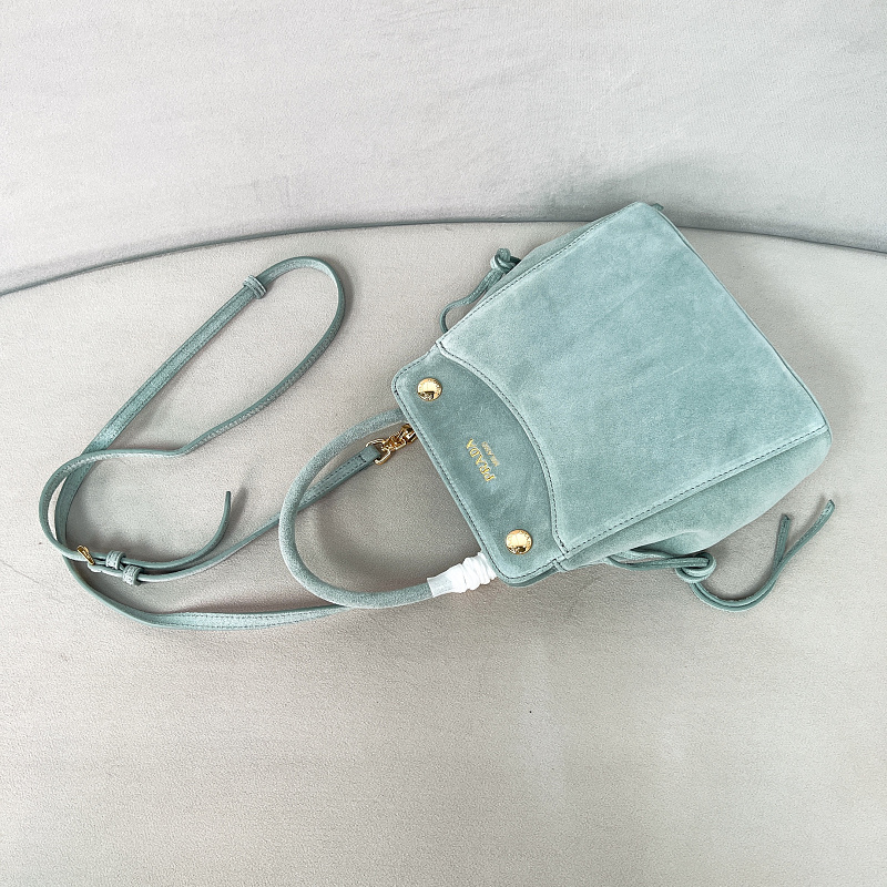 P1500 - 1BA496 · 5