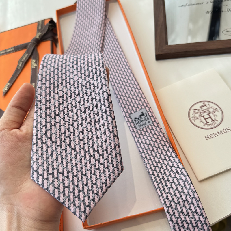 Necktie 447 - 3 · 3