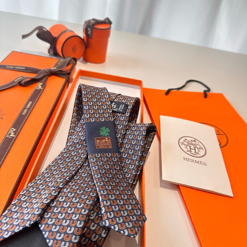 Necktie 454 - 2 · 4