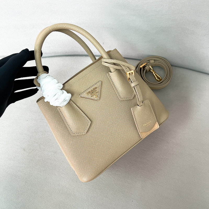 P1600 - 1BA497 8