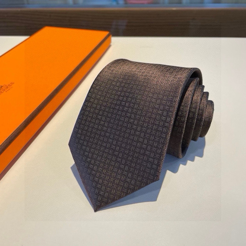 Necktie 320 - 3 · 3