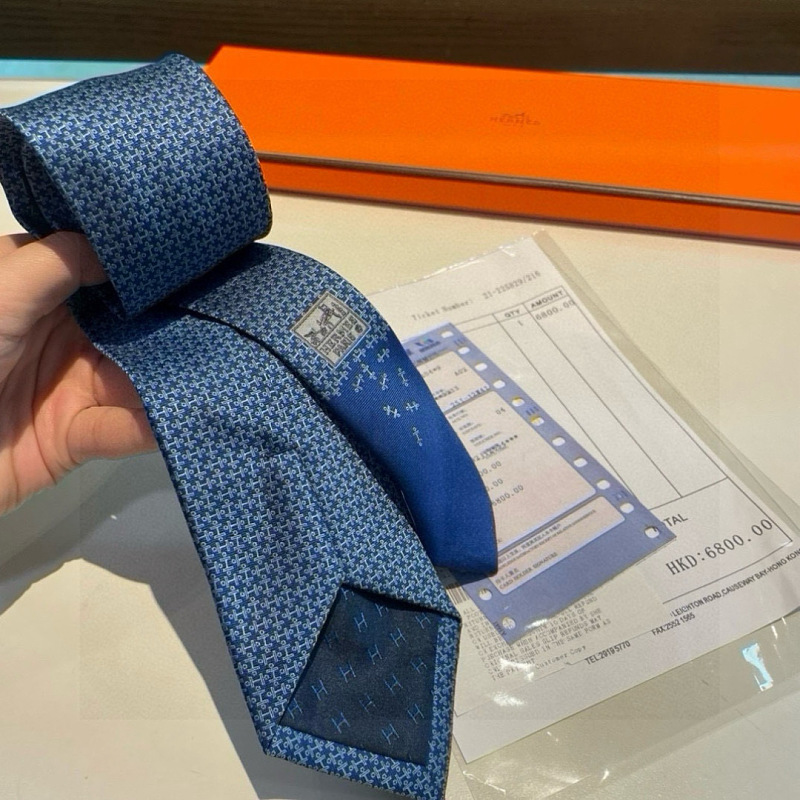 Necktie 391 - 5 · 2