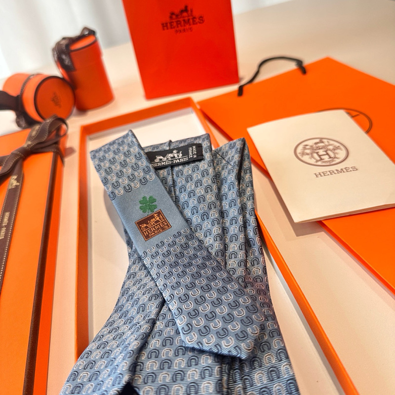 Necktie 454 - 1 · 4