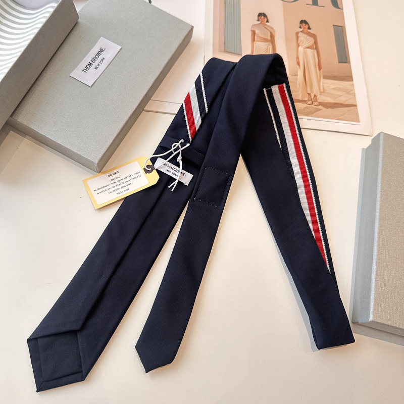 Necktie 451 - 3 · 2
