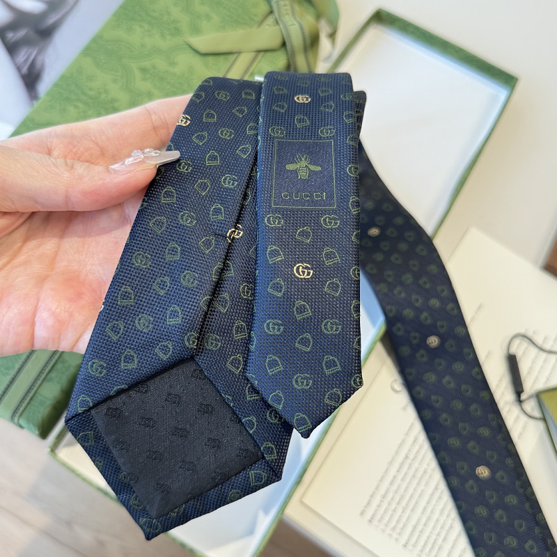Necktie 423 - 2 · 3