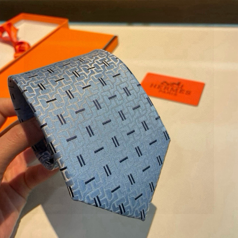 Necktie 367 - 3 · 4