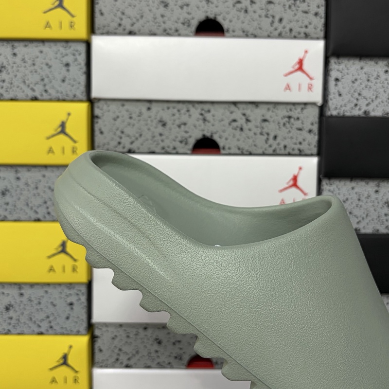 C90 Yeezy Slide Salt