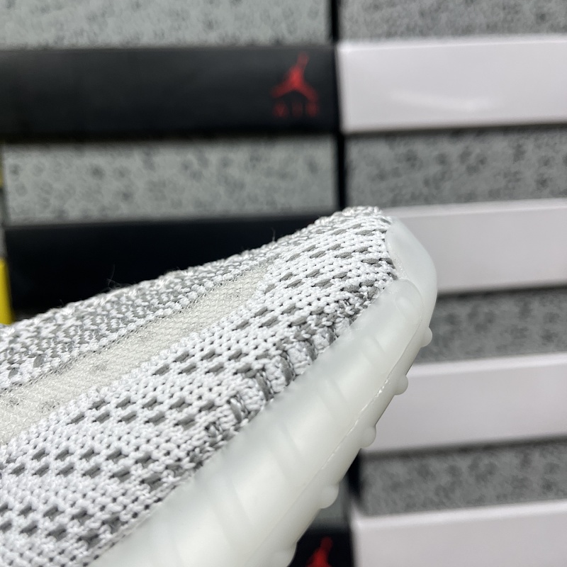 Yeezy Boost 350 V2