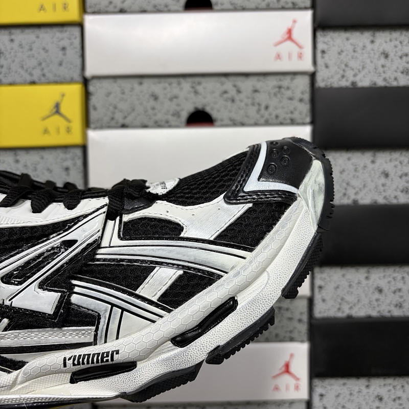 Blcg Runner White Black White 7.0 B2 9010