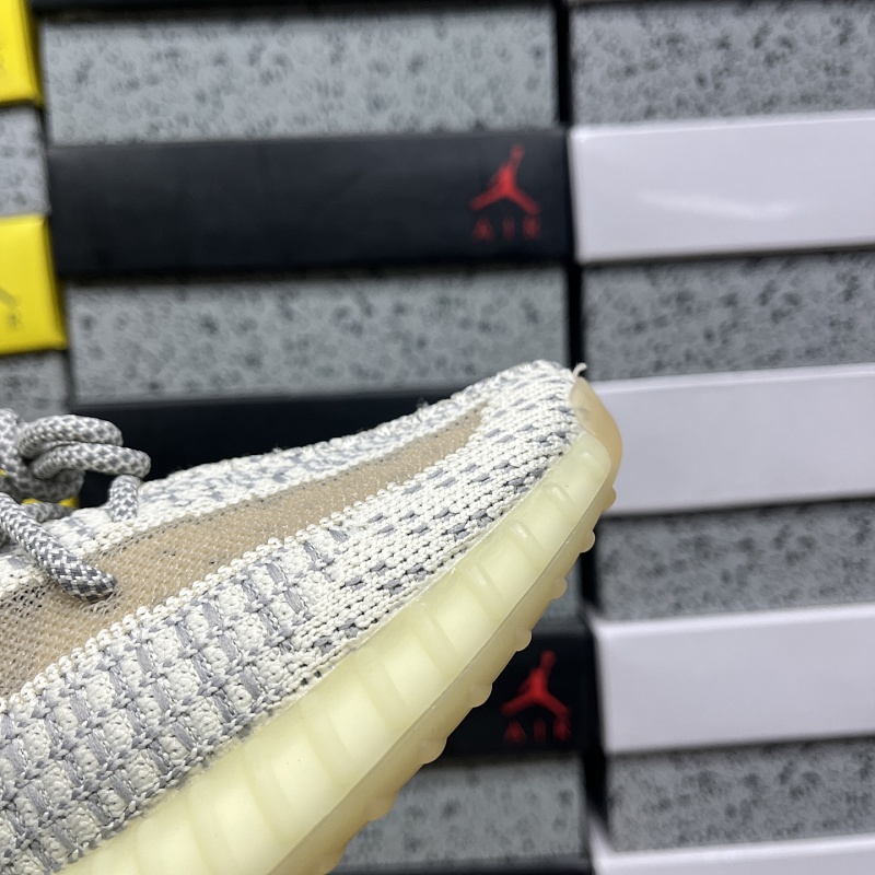 Yeezy Boost 350 V2