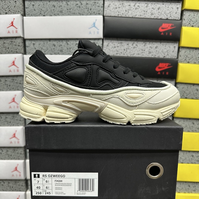 Ozweego Raf Simons Black White