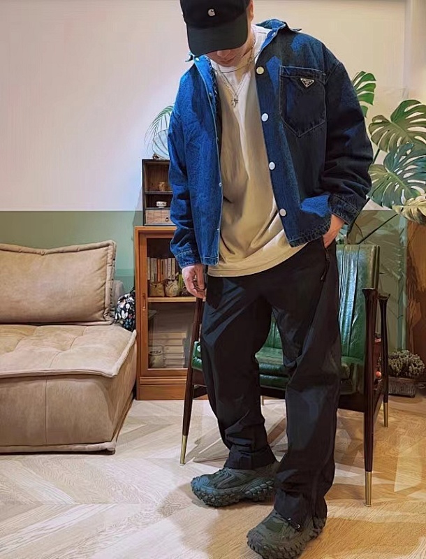 330 RMB 12