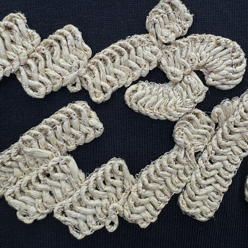 1V Price：218CNY 9